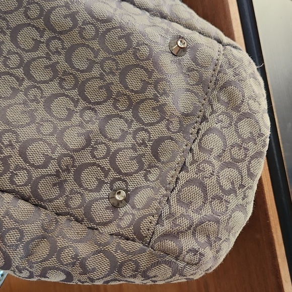 Guess Y2K green bag with bling "G" snap - Picture 10 of 16